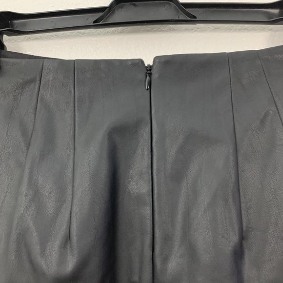 Express Pleated Faux Leather Mini Skirt Grommet - Picture 4 of 6